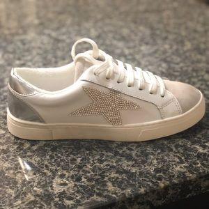Steve Madden Rezume Platform Sneakers